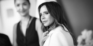 Πώς η Βικτόρια Μπέκαμ επαναπροσδιόρισε τον εαυτό της -Kαι πέτυχε το rebranding που όλοι θα ζήλευαν