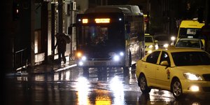 Νυχτερινή βροχή στην Αθήνα