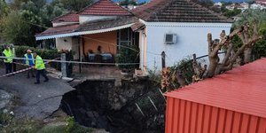 Κρατήρας πλάτους 6 μέτρων στο χωριό Φυτείες Αιτωλοακαρνανίας
