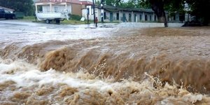 Υπερχείλισε ο ποταμός Τριπόταμος