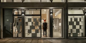 πρόσψη καταστήματος Θεσσαλονίκη έγινε σπίι