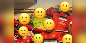 Πρωτοφανές σκηνικό: 12χρονα αγόρια συντρίβουν ομάδα κοριτσιών και τους λένε να «πάνε να πλύνουν τα πιάτα»