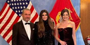 Αλέξανδρος Εξάρχου, Κίμπερλι Γκιλφόιλ, Ελενη Βρεττού