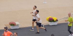 Guides for running Greece