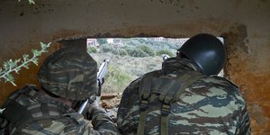 Στρατιώτες σε πεδίο βολής 