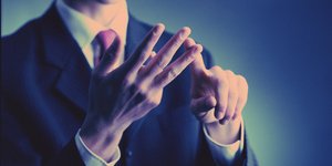 Το «five-finger breathing» είναι μια τεχνική που αναδύθηκε μέσα από τα social media / SHUTTERSTOCK