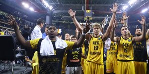  Η ΑΕΚ συνέτριψε την VEF Ρίγα με 95-64