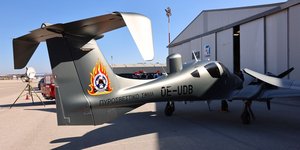 ΠΑΣΟΚ: Επικοινωνιακή βιτρίνα της κυβέρνησης Μητσοτάκη η φιέστα στα Μέγαρα για την παράδοση των αεροσκαφών Diamond 62 MPP