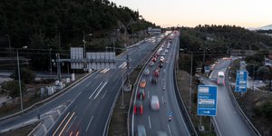 Αυτοκίνητα στον περιφερειακό της Θεσσαλονίκης