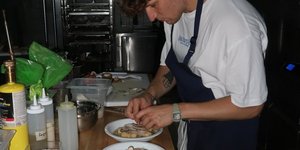 ανδρας κουζίνα πιάτα σεφ Σπύρος Γαβαθάς