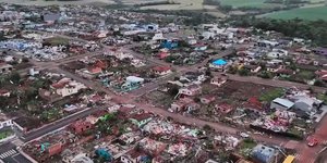 Το καταστροφικό πέρασμα του ανεμοστρόβιλου στη Βραζιλία
