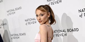 Η Αριάνα Γκράντε με αλογοουρά 