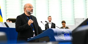 Ο ευρωβουλευτής του ΠΑΣΟΚ Σάκης Αρναούτογλου