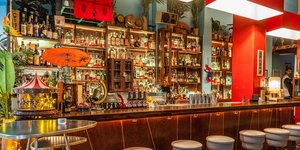 Το εσωτερικό του Baba au rum στην Αθήνα