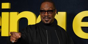 Ο Έντι Μέρφι φτάνει στην πρεμιέρα του «Being Eddie», την Τετάρτη 12 Νοεμβρίου 2025, στο Netflix Tudum Theater στο Λος Άντζελες 