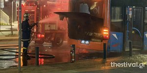 Αστικό λεωφορείο πήρε φωτιά στη Θεσσαλονίκη