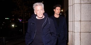 Ο Calvin Klein με τον σύντροφό του Κέβιν Μπέικερ σε πρόσφατη έξοδό τους στη Νέα Υόρκη