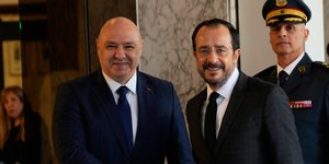 Ο Πρόεδρος Χριστοδουλίδης με τον ομόλογό του Ζοζέφ Αούν