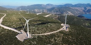 Όμιλος ΔΕΗ: Ολοκλήρωση κατασκευής αιολικού πάρκου 36 MW στη Φωκίδα