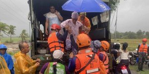 διασωστες τυφωνας