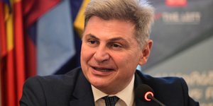 Νικόλας Φαραντούρης