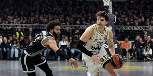 Ασταμάτητη η Φενερμπαχτσέ