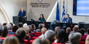 Ο υπουργός Δικαιοσύνης Γιώργος Φλωρίδης στην παρουσίαση της αναμόρφωσης της Ιατροδικαστικής Υπηρεσίας