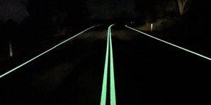 Διαχωριστική λωρίδα κυκλοφορίας 