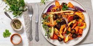 Φθινοπωρινές ρίζες στον φούρνο / Φωτογραφία: Shutterstock