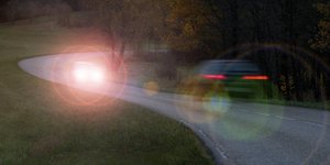 Φώτα πορείας σε αυτοκίνητο