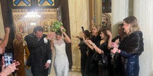 Ο γάμος του γιου του Δημήτρη Αβραμόπουλου στην Μητρόπολη