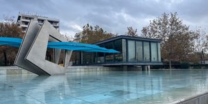 Εγκαινιάστηκε η Γυάλινη Δημοτική Βιβλιοθήκη με θέα τον Θερμαϊκό