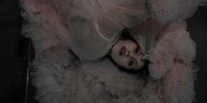 γυναικα ροζ τουλια