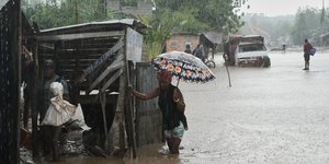 Κάτοικοι στην Αϊτή στο έλεος του τυφώνα «Μελίσα» 