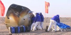 Η στιγμή της επιστροφής των τριών πρώτων αστροναυτών