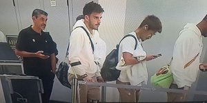 Ο Φώτης Ιωαννίδης με πατερίτσες