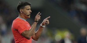 Ο Ισπανός διαιτητής Χεσούς Ζιλ Μανθάνο