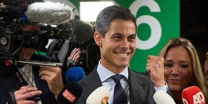 Ο κεντρώος Γέτεν ανακηρύχθηκε νικητής των εκλογών