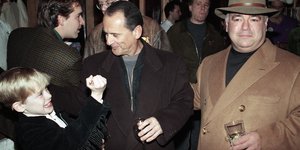 Τζο Πέσι και Μακόλεϊ Κάλκιν στο πάρτι των γυρισμάτων του «Μόνος στο σπίτι»