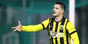 Σούπερ Γιόβιτς στη Λεωφόρο με τρία γκολ