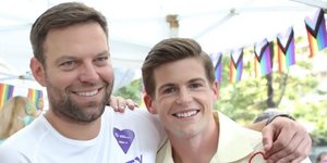 Ο Στέφανος Κασσελάκης και ο Τάιλερ Μακμπέθ