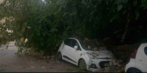  Καταιγίδες πλήττουν την Κέρκυρα- Κατέρρευσε τοιχίο και καταπλάκωσε αυτοκίνητα