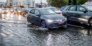 Κίνηση στους δρόμους, μετά τη νεροποντή στην Αττική