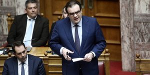 Ο υπουργός Εθνικής Οικονομίας και Οικονομικών Κυριάκος Πιερρακάκης στο κυβερνητικό έδρανο