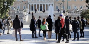 Κόσμος στο κέντρο της Αθήνας 