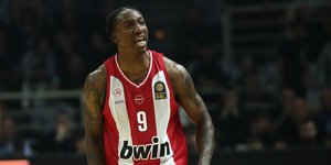 Με ασταμάτητο Λι, ο Ολυμπιακός νίκησε τον ΠΑΟΚ με 92-81