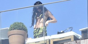 Η Ντούα Λίπα με μικροσκοπικό μπικίνι στο Ρίο ντε Τζανέιρο