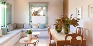 Από ταπεινή κατοικία σε ζεστό οικογενειακό καταφύγιο -Η εντυπωσιακή μεταμόρφωση ενός σπιτιού στην Εύβοια