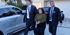 Αστυνομικοί συνέλαβαν χθες την αυτοαποκαλούμενη μάντισσα Άνια Φαν κοντά στο Σίδνεϊ 