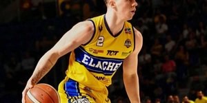 Μπασκετμπολίστας δίνει μάχη να κρατηθεί στη ζωή μετά από τροχαίο ατύχημα -Video και φωτογραφίες από τη διαλυμένη Ferrari